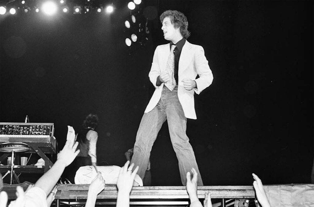 billy-joel-details-two-suicide-attempts-after-affair-with-bandmate’s-wife-in-‘and-so-it-goes’ documentary