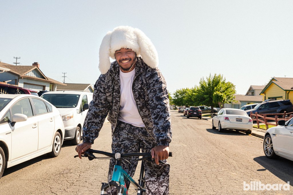 how-bay-area-rapper-larussell-is-including-his-fans-in-a-new-model-for independence
