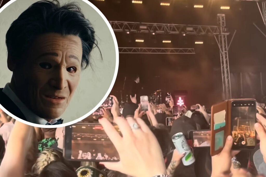 setlist-–-masked-mystery-band-president-play-first-ever-show