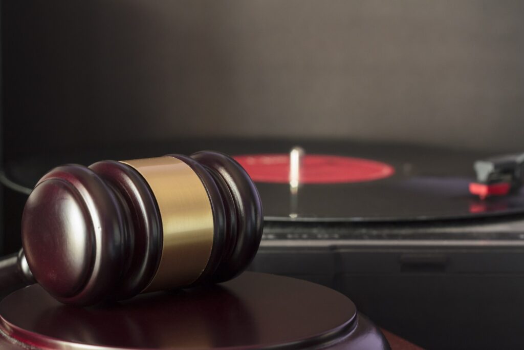 10-rock-artists-who-sued-their-managers