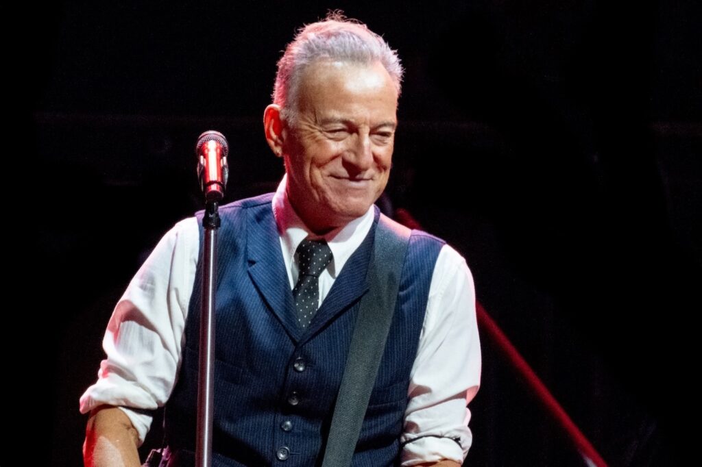 bruce-springsteen-reveals-plans-for-five-disc-‘tracks-iii’-box