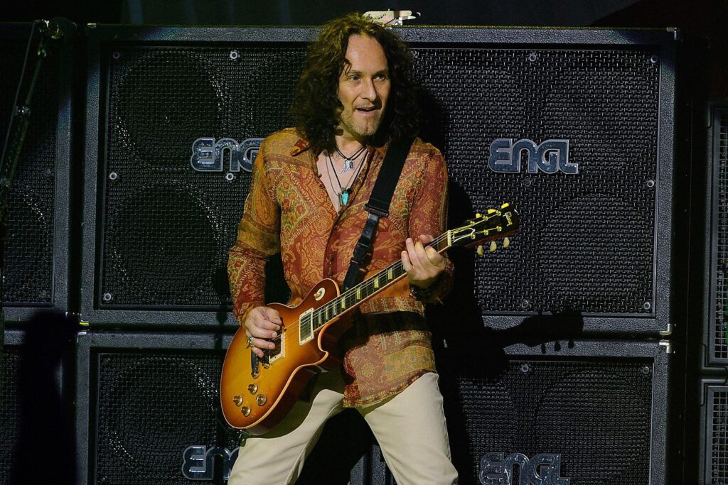 vivian-campbell-hopes-he-can-buy-his-stem-cell-donor-a-beer