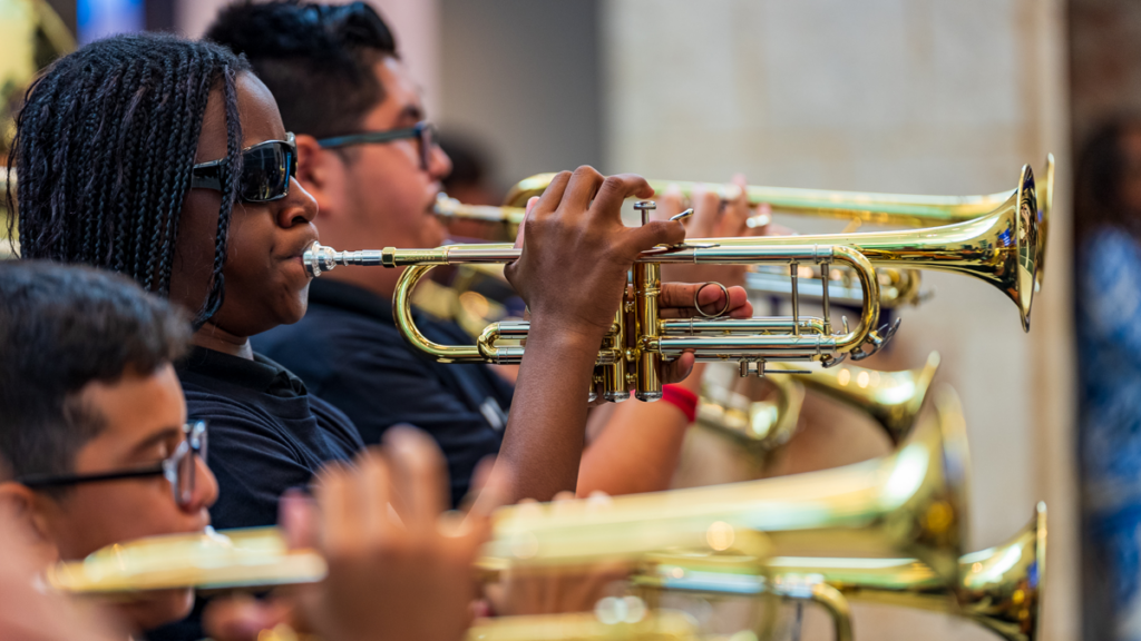 miami-dade-public-schools-&-arts-access-miami-announce-music-partnership-for-330,000-students