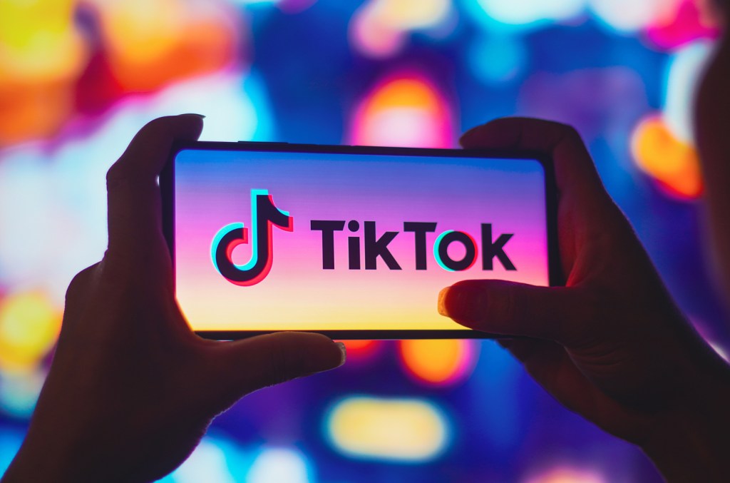 trump-extends-tiktok-ban-deadline-for-a-third time