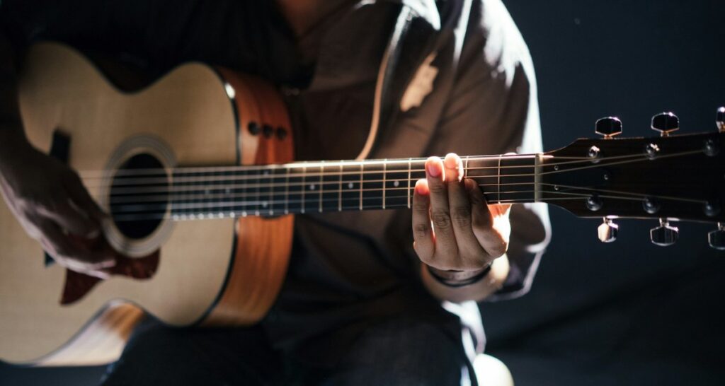 musician-slaps-suno-and-udio-with-infringement-class-actions-over-‘intentional-theft-of-millions-of-songs-created-by-independent-artists’