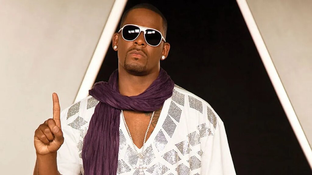 r.-kelly’s-lawyers-allege-the-singer-suffered-an-‘overdose’-of-medications-provided-by-prison-staff