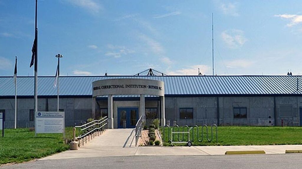 r.-kelly-says-prison-officials-are-plotting-to-kill-him,-seeks-emergency-motion-for-release