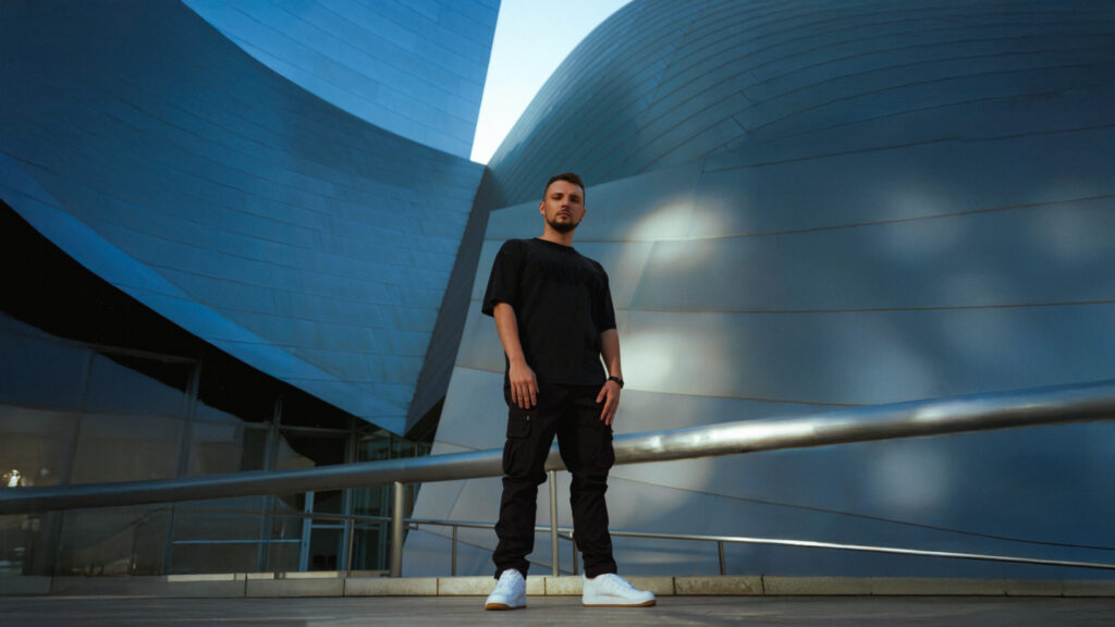 avoure-releases-new,-two-track-‘halo-ep’-on-biome-recordings