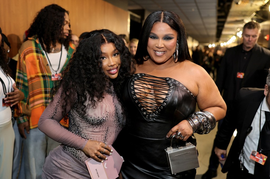 sza-shares-behind-the-scenes-footage-of-a-new-‘guest-star’-collaboration-with lizzo