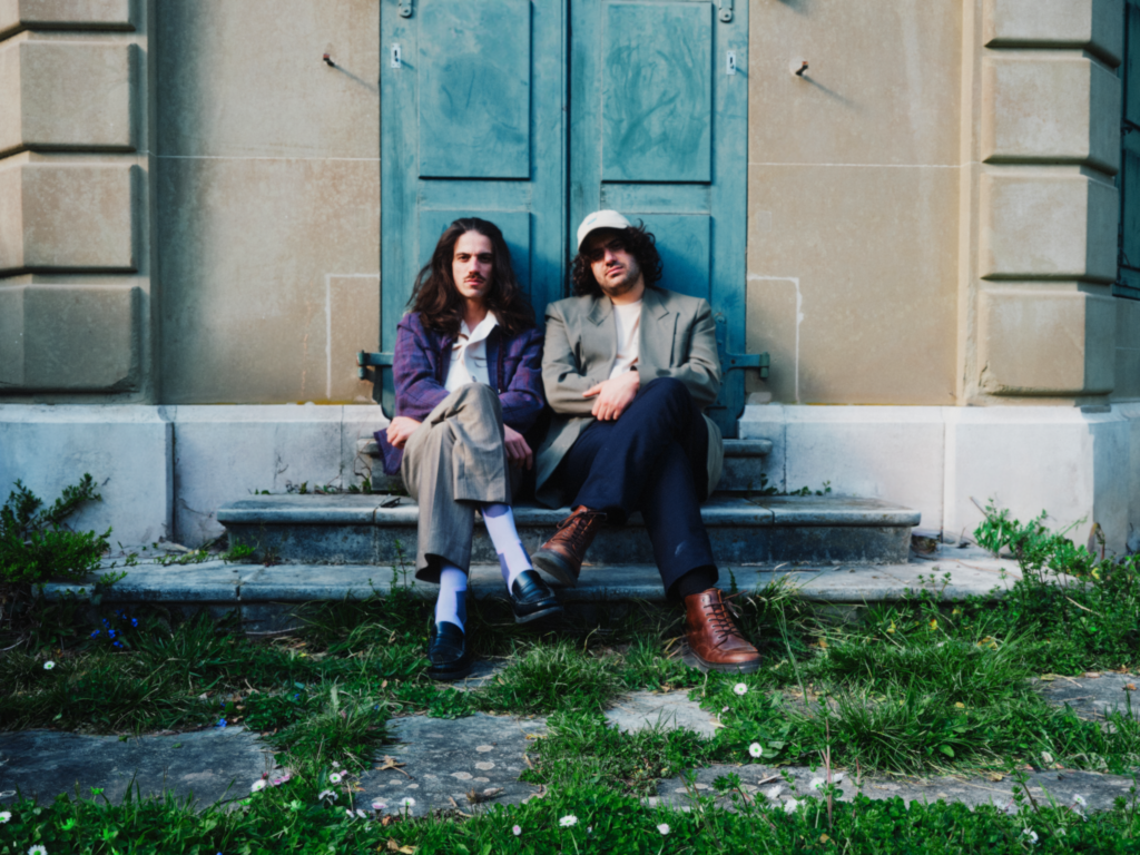 from-rave-to-rock,-l’eclair-conjure-magic-on-‘cloud-drifter’