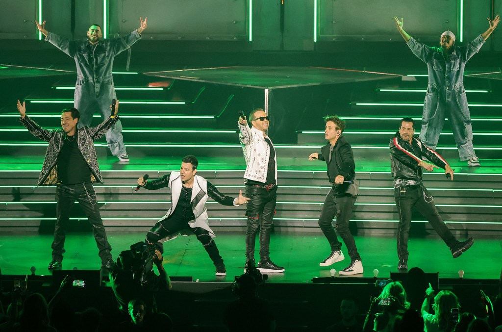 new-kids-on-the-block-las-vegas-setlist:-every-song-from-night-1-of-‘right-stuff’ residency