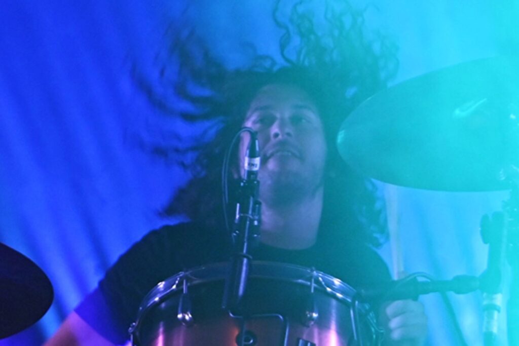 foo-fighters’-new-drummer:-band-trades-with-fellow-’90s-legends