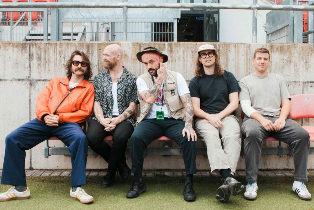 idles-unveil-music-for-darren-aronofsky’s-‘caught-stealing’