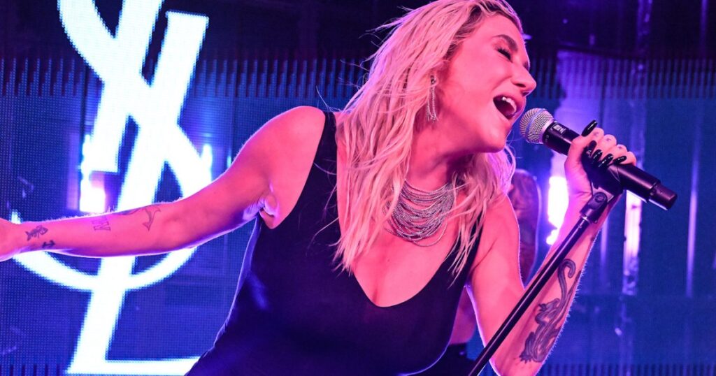 kesha-announces-‘tits-out’-2026-australian-tour