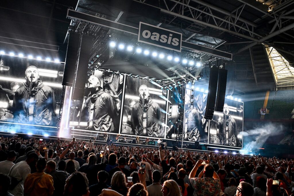 is-oasis-making-a-live-album-while-on-tour?