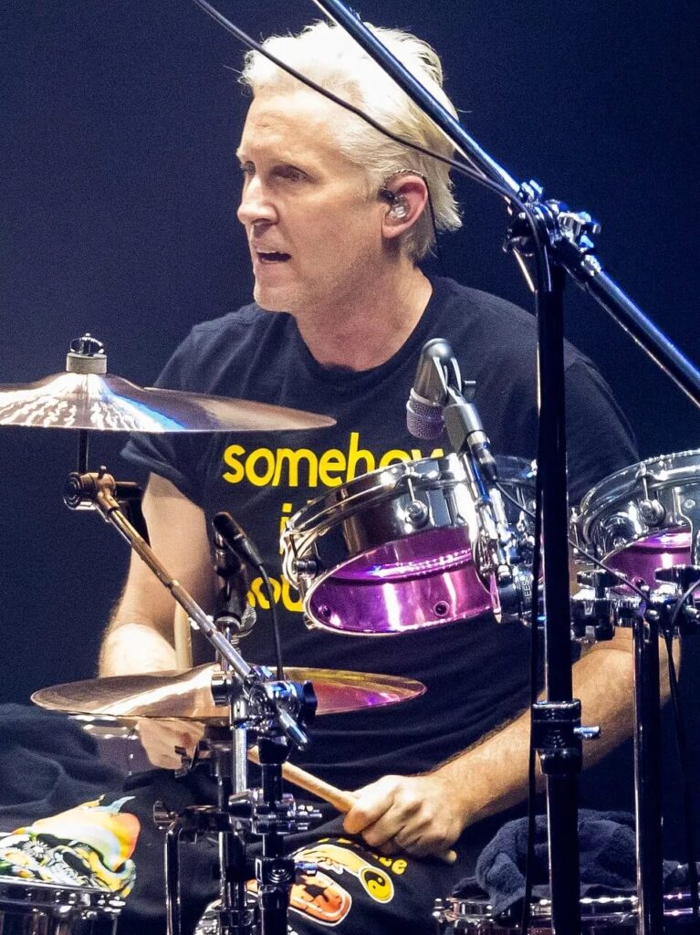 foo-fighters’-josh-freese-joins-nine-inch-nails,-nine-inch-nails’-ilan-rubin-joins-foo-fighters