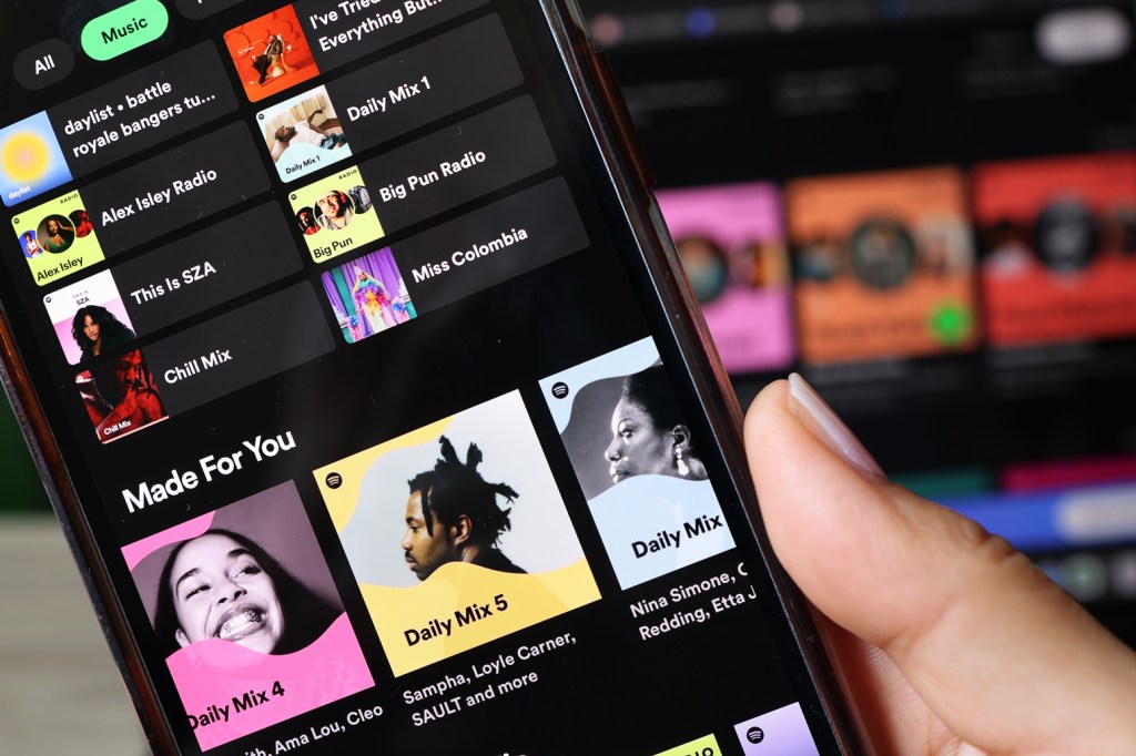 in-canada:-rob-segal-departs-the-feldman-agency,-plus-more-artists-pull-music-from spotify