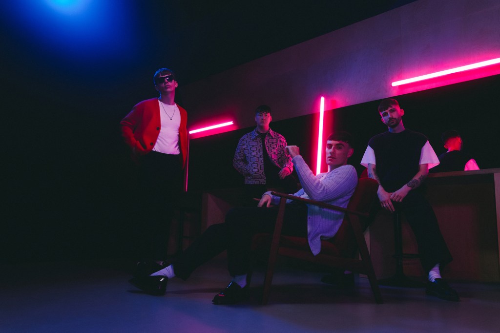 the-k’s-collect-first-uk-no.-1-lp-with-‘pretty-on-the internet’