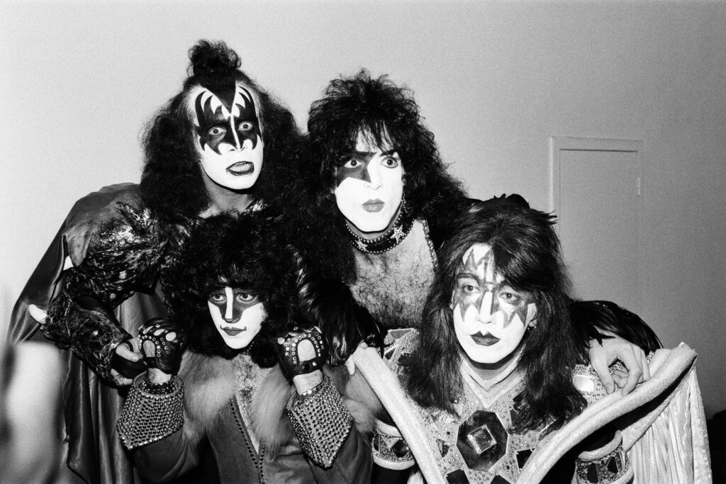 paul-stanley-recalls-the-cruel-question-that-made-kiss-unmask