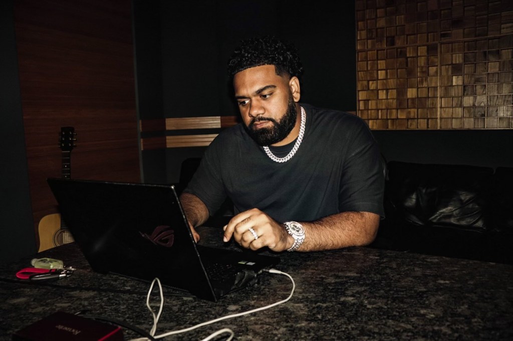 how-morgan-wallen-&-fetty-wap-songwriter-yung-lan-sold-his-publishing-rights-for millions