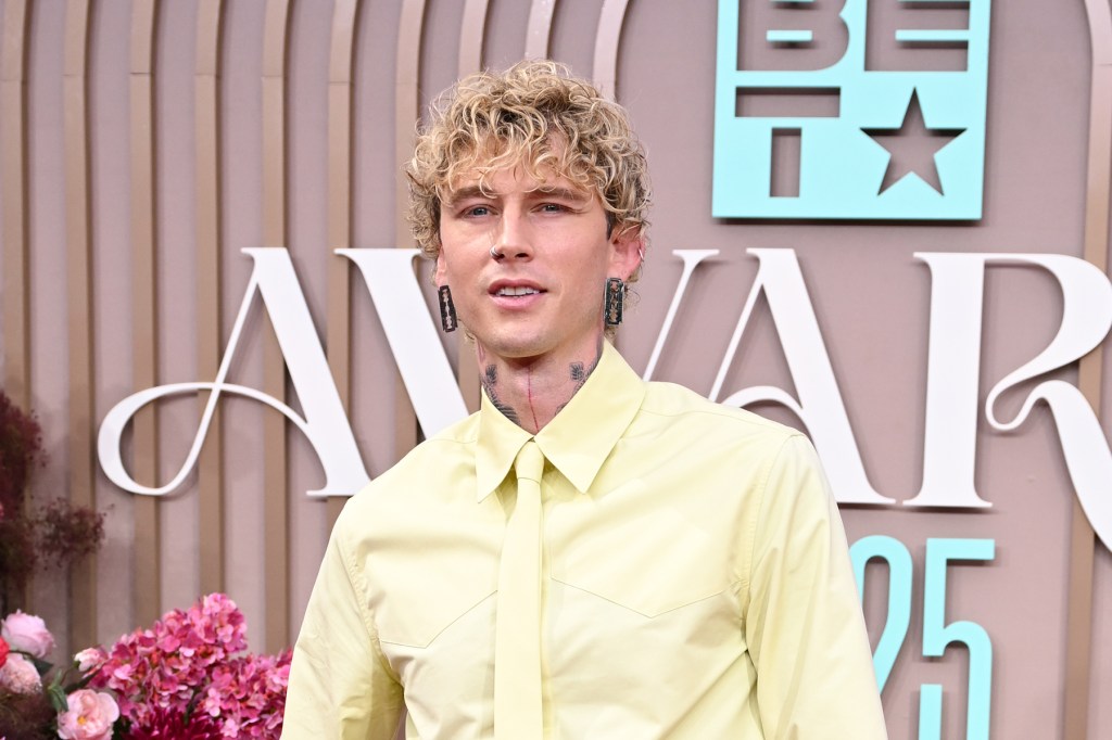 mgk-says-his-haters-are-just-‘conformists’-who-pretend-to-dislike-him-to-‘fit in’