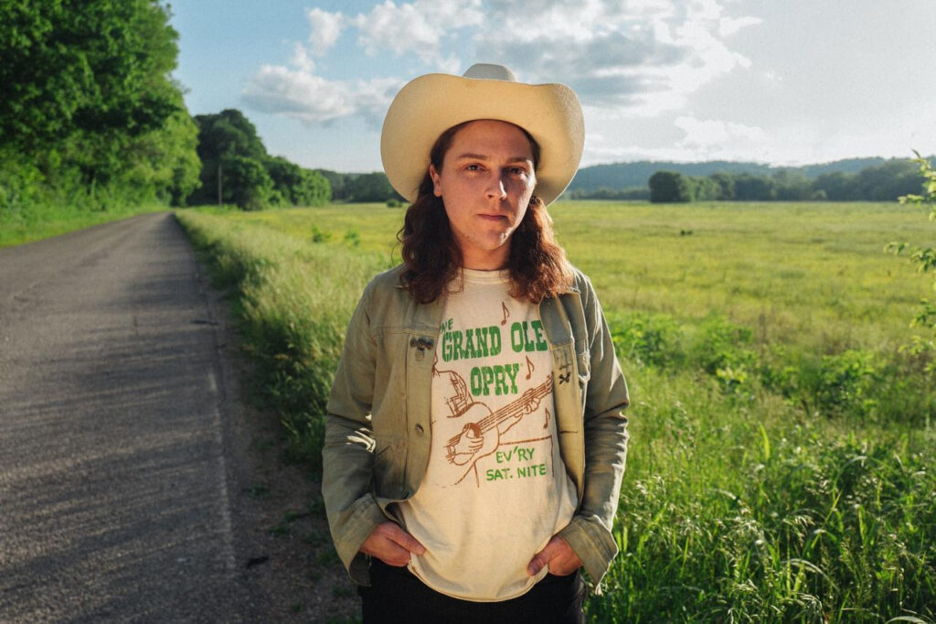 daniel-donato’s-cosmic-country-offers-relix-exclusive-red-vinyl-variant-of-‘horizons’