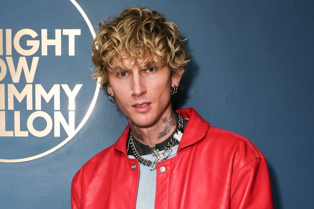 mgk-says-ex-fiancee-megan-fox-was-‘fuming’-after-he-got-praise-for-just-holding-newborn-saga-blade:-‘she-does-all-the work’