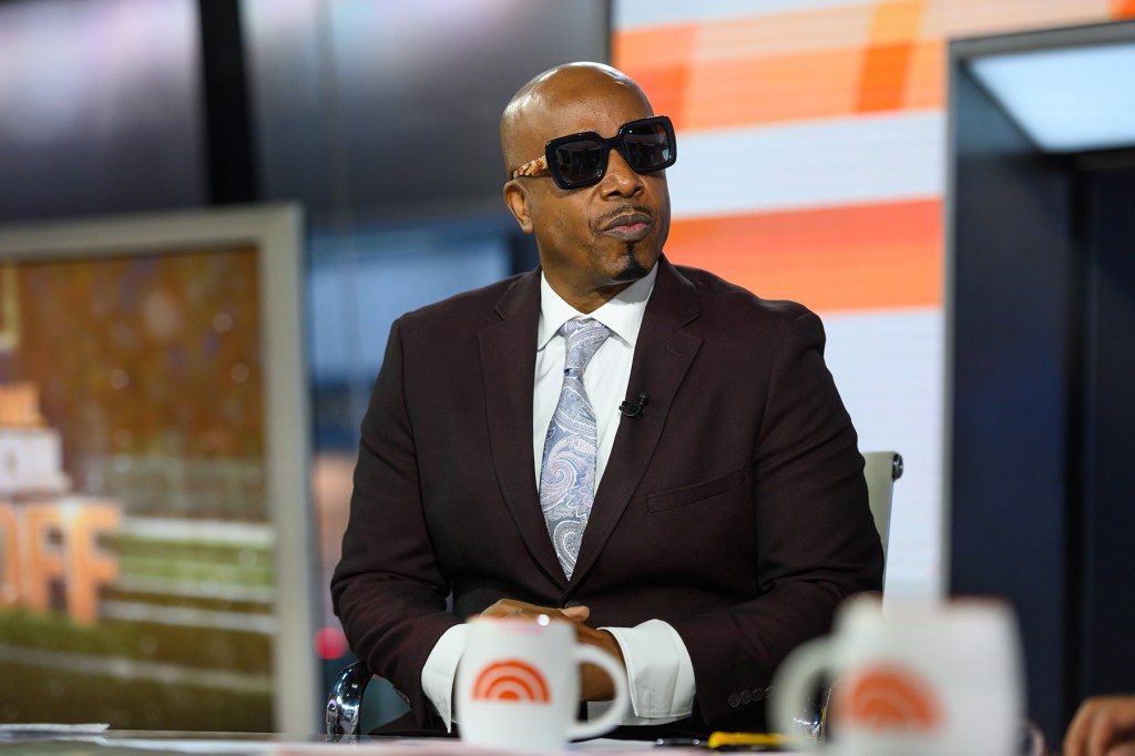 mc-hammer-sued-over-unpaid-car-payments-for-land-rover,-bank-says-he-owes $76k