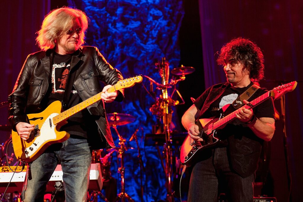 hall-and-oates’-legal-drama-suddenly-ends-behind-closed-doors
