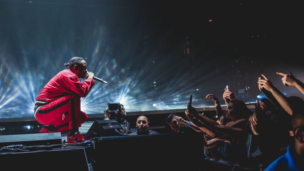 drake’s-lawyers-demand-emails-and-texts-of-umg-ceo-lucian-grainge-—-and-a-copy-of-kendrick-lamar’s-recording-contract