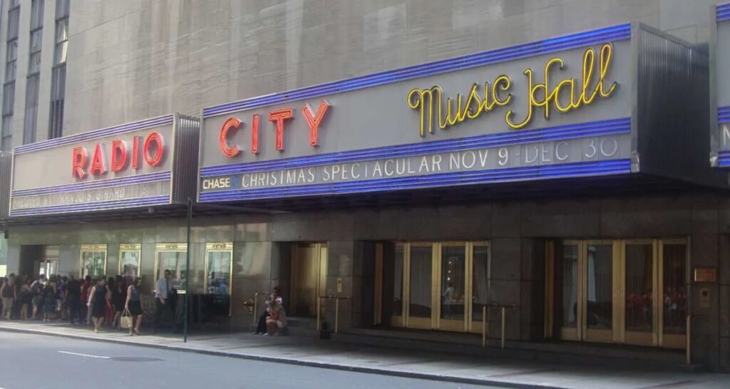 msg-entertainment-reports-17%-q2-2025-revenue-slip-amid-broader-event-sector-slowdown-concerns
