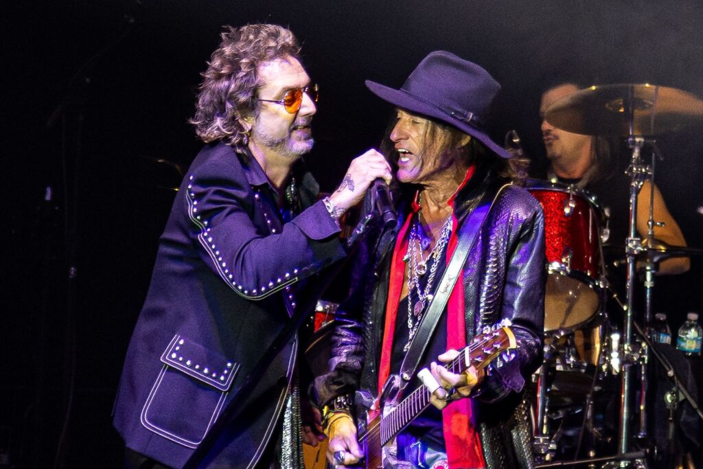 joe-perry-project-kicks-off-2025-tour:-review,-photos,-set-list
