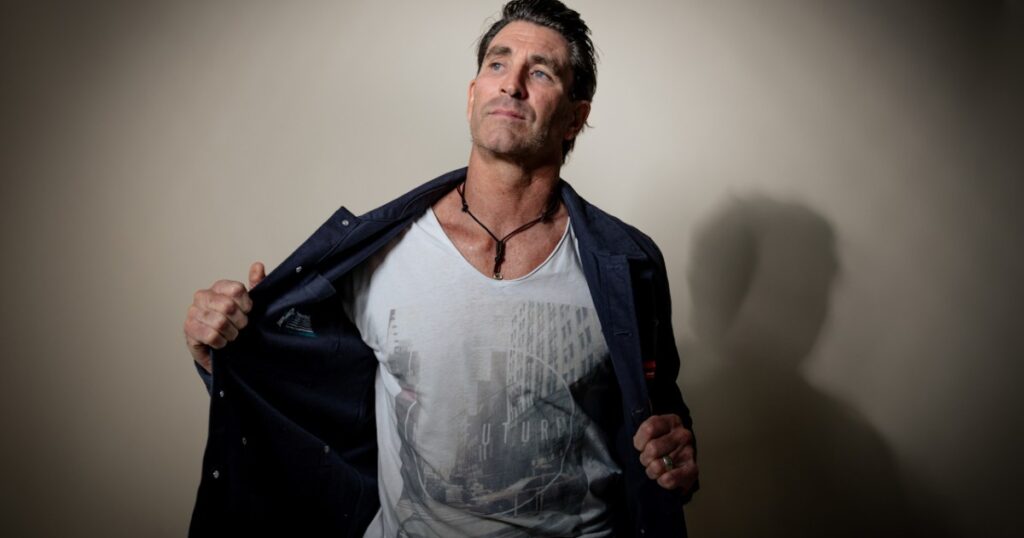 pete-murray-announces-new-album-‘longing’,-shares-‘amy’-+-launch-shows