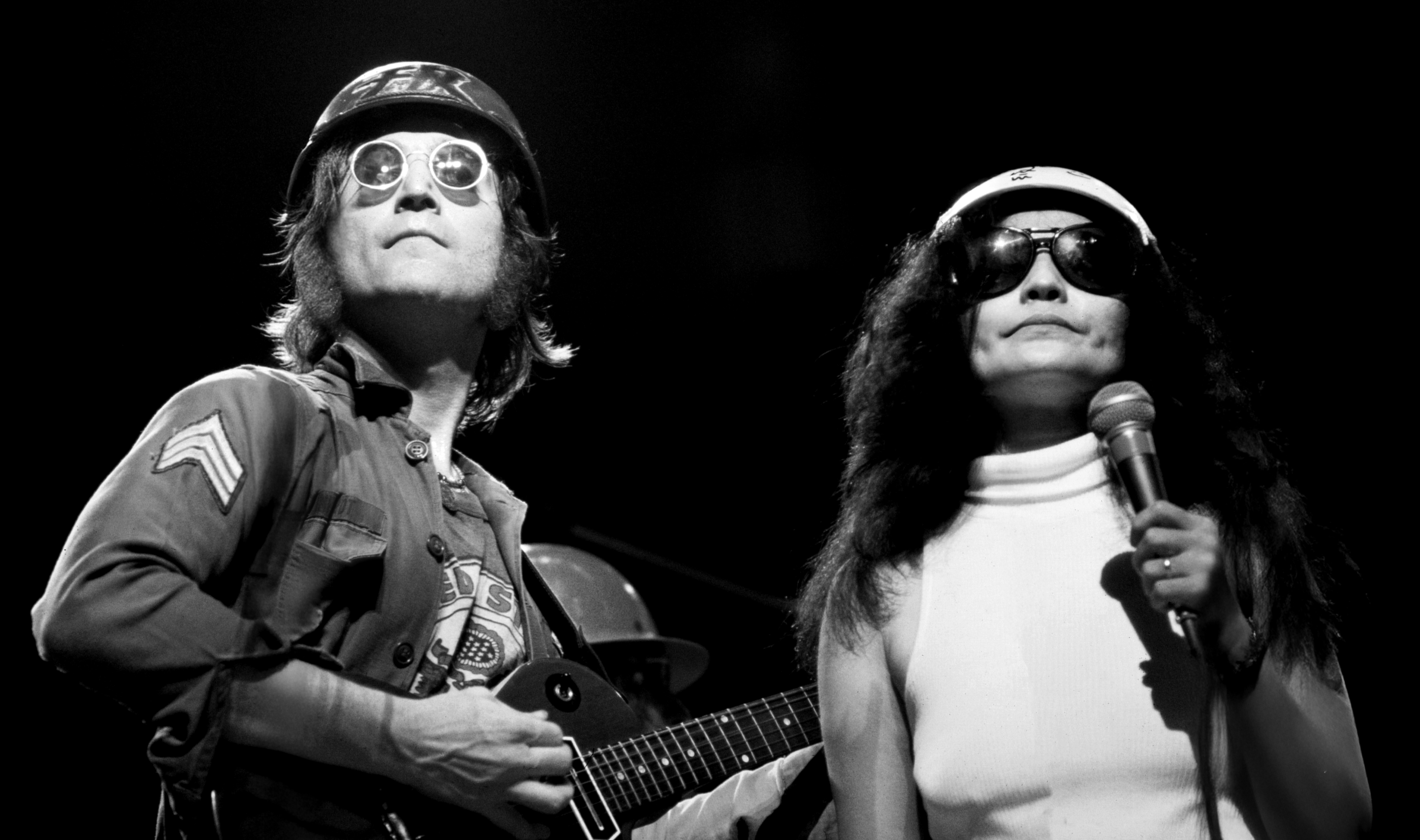 new-john-lennon-and-yoko-ono-12-disc-box-set-‘power-to-the-people’-to-include-90-unreleased-recordings