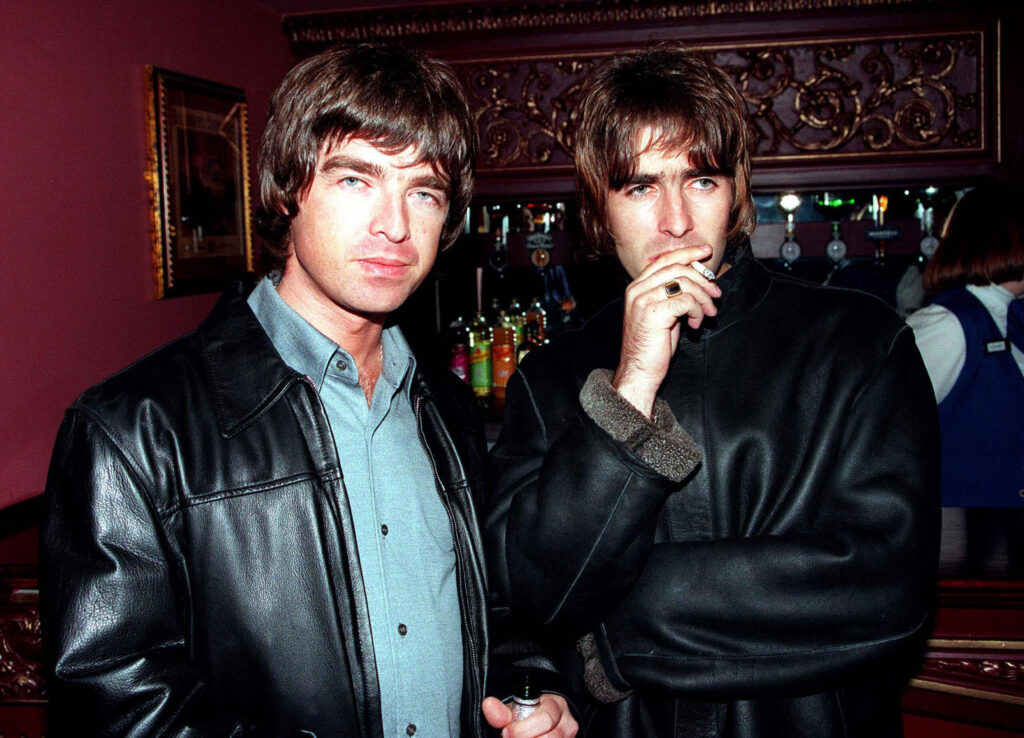 deep-cut-friday:-‘cast-no-shadow’-by-oasis