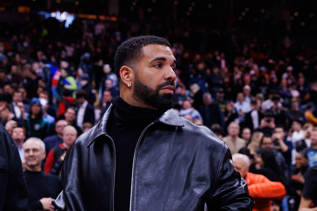 drake-calls-for-tory-lanez’s-freedom-while-renewing-feud-with-music journalist