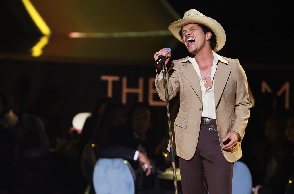 bruno-mars-books-new-year’s-eve-plans-at-dolby-live-at-park mgm