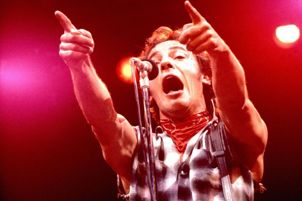 aaron-lewis-says-bruce-springsteen-‘duped-us-all’-with-this-song