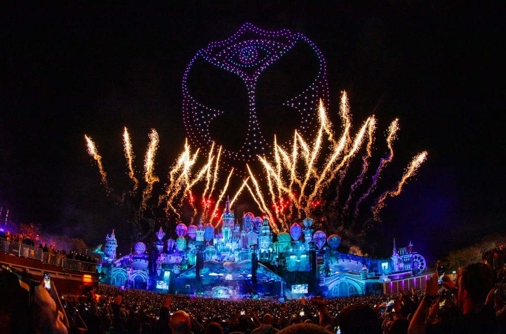 the-ultimate-guide-to-festivals-celebrating-latin-music-&-more-in-2025 (updating)