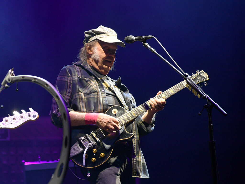 listen-to-neil-young’s-new-protest-song,-“big-crime”