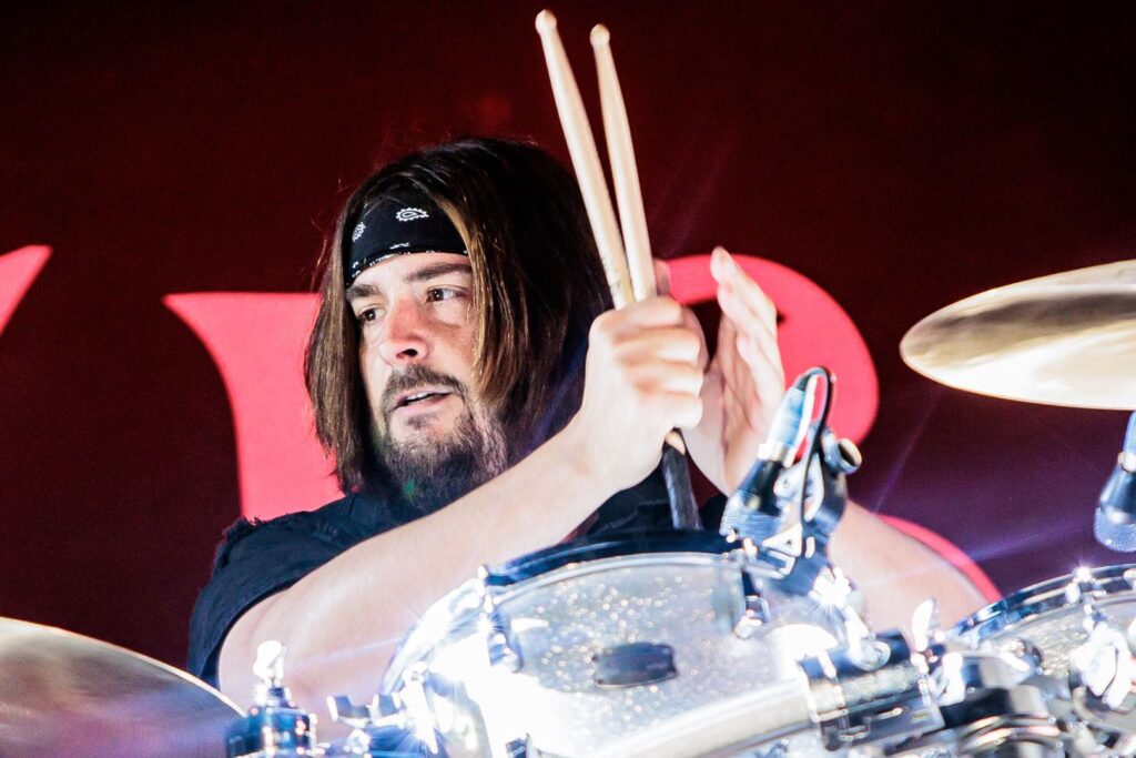 breaking-benjamin-drummer-steps-down,-touring-replacement-added