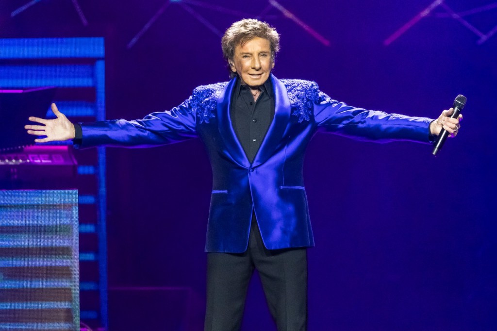 barry-manilow-announces-u-turn-with-new-‘last-last’-uk.-farewell-concerts:-‘i-don’t-wanna-say goodbye!’