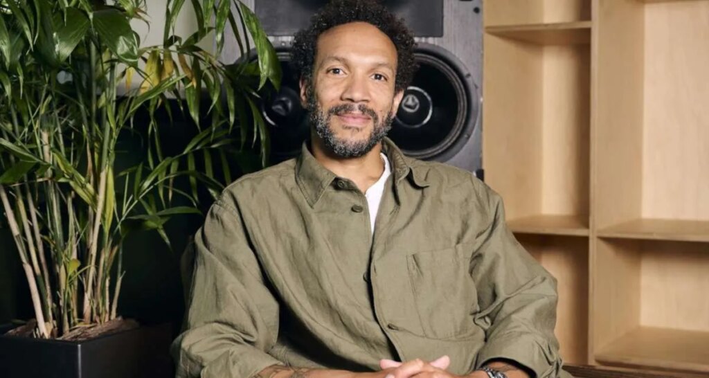 wmg-shakeup-continues-with-bolstered-atlantic-records-and-warner-records-‘transatlantic-partnership’-—-warner-music-uk-ceo-tony-harlow-to-step-down-in-october
