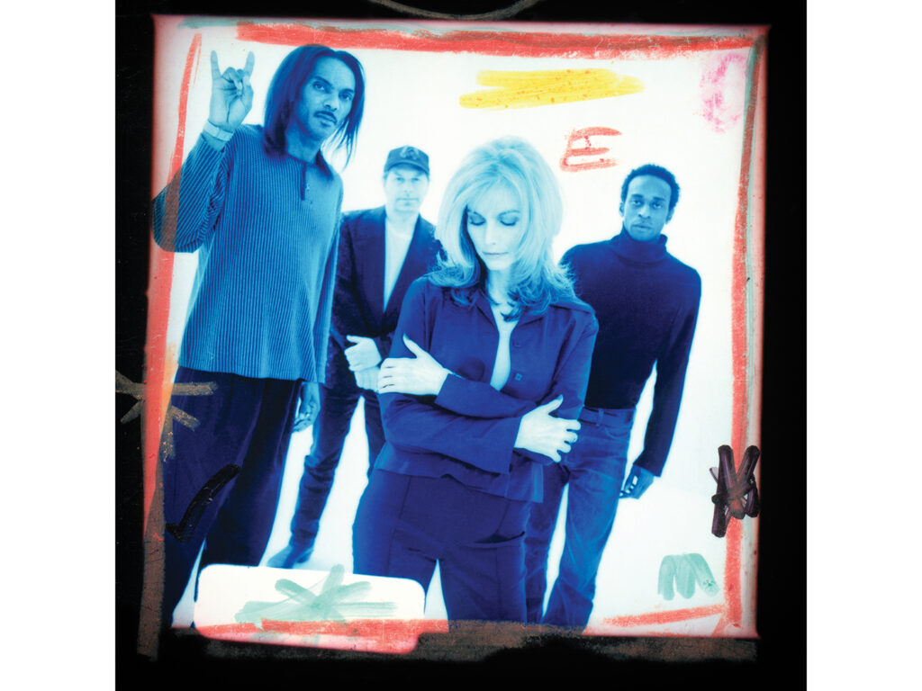 hear-emmylou-harris-cover-tom-petty-&-the-heartbreaker’s-“thing-about-you”