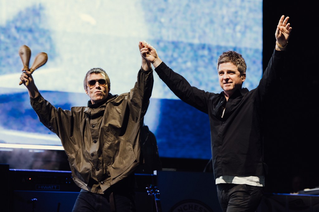 oasis’-streams-rise-to-new-live-’25-tour-peak-following-labor-day-weekend takeover