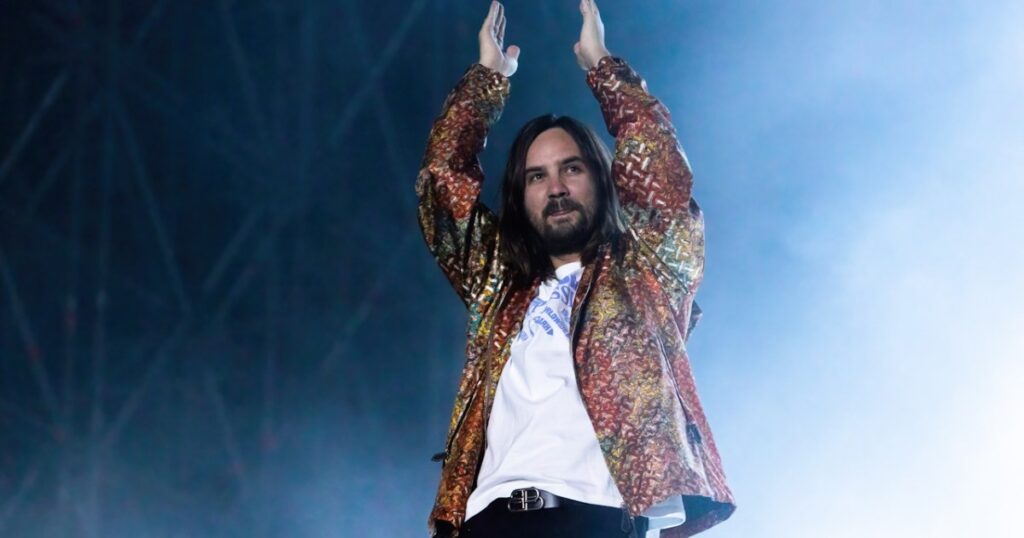 tame-impala-announces-fifth-album-‘deadbeat’,-shares-‘loser’