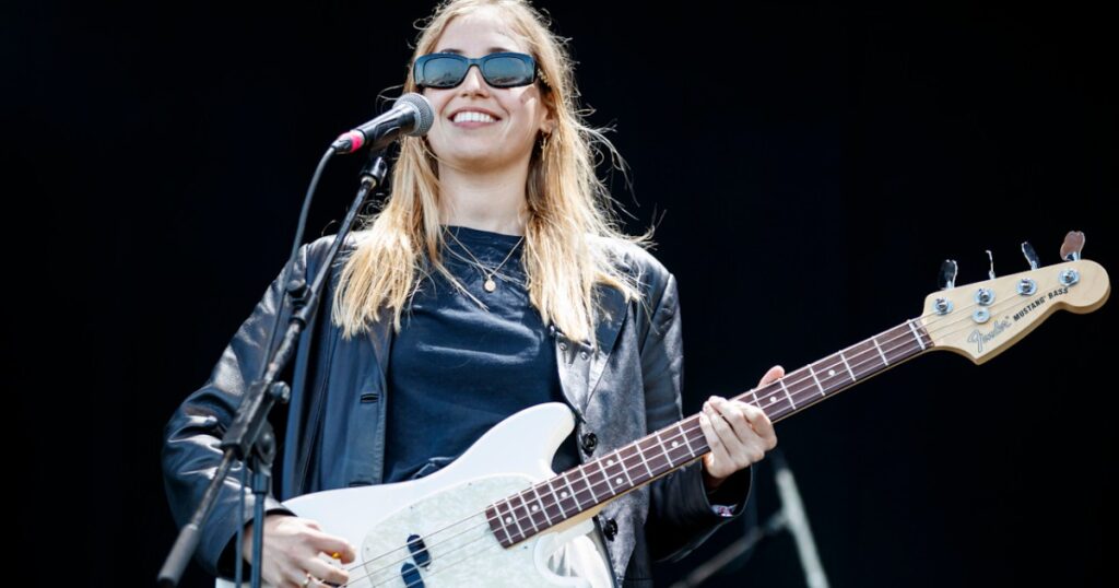 hatchie-announces-third-album-‘liquourice’,-shares-‘lose-it-again’