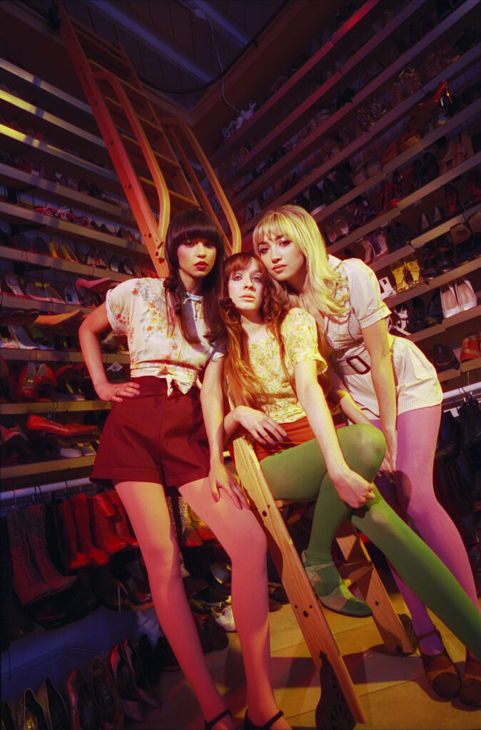 tchotchke-bring-diva-rock-to-playin’-dumb