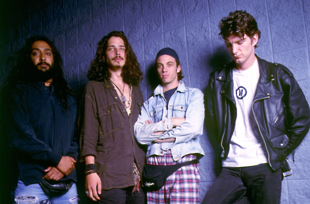 soundgarden-unlikely-to-release-final-album-before-rock-hall-induction,-drummer says