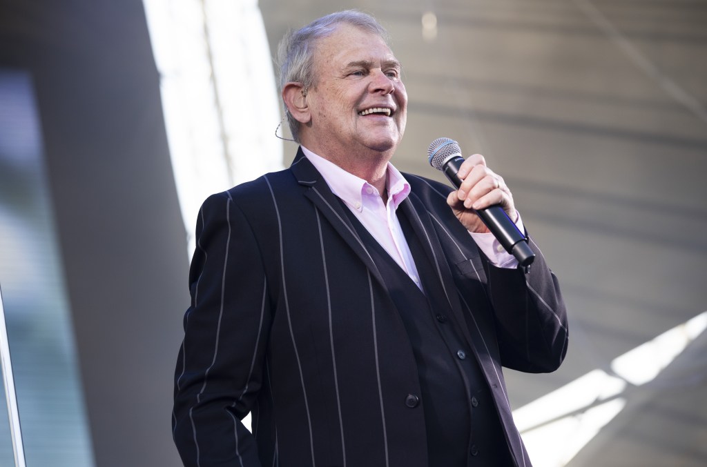 john-farnham’s-‘whispering-jack’-musical-is-coming-to sydney